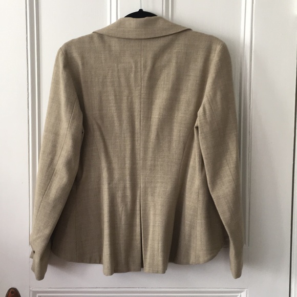 Blazer - Picture 2 of 3